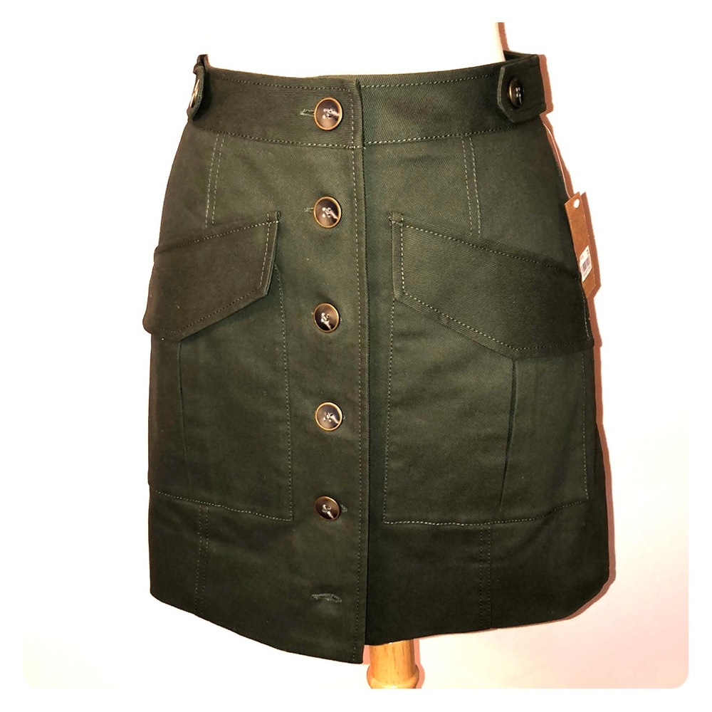 Button-Front Utility Skirt. - Picture 4 of 7